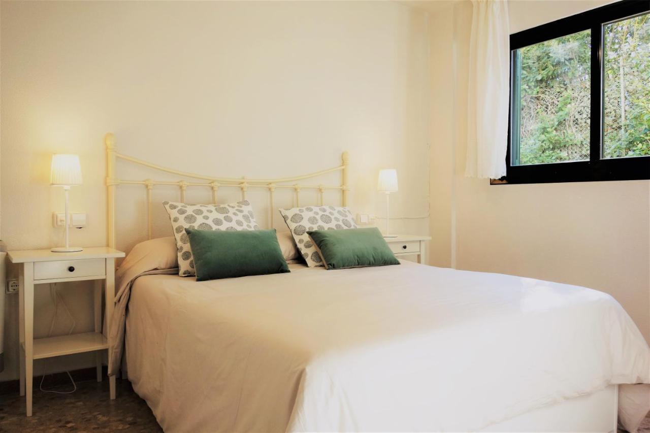 Promenade Apartment. *